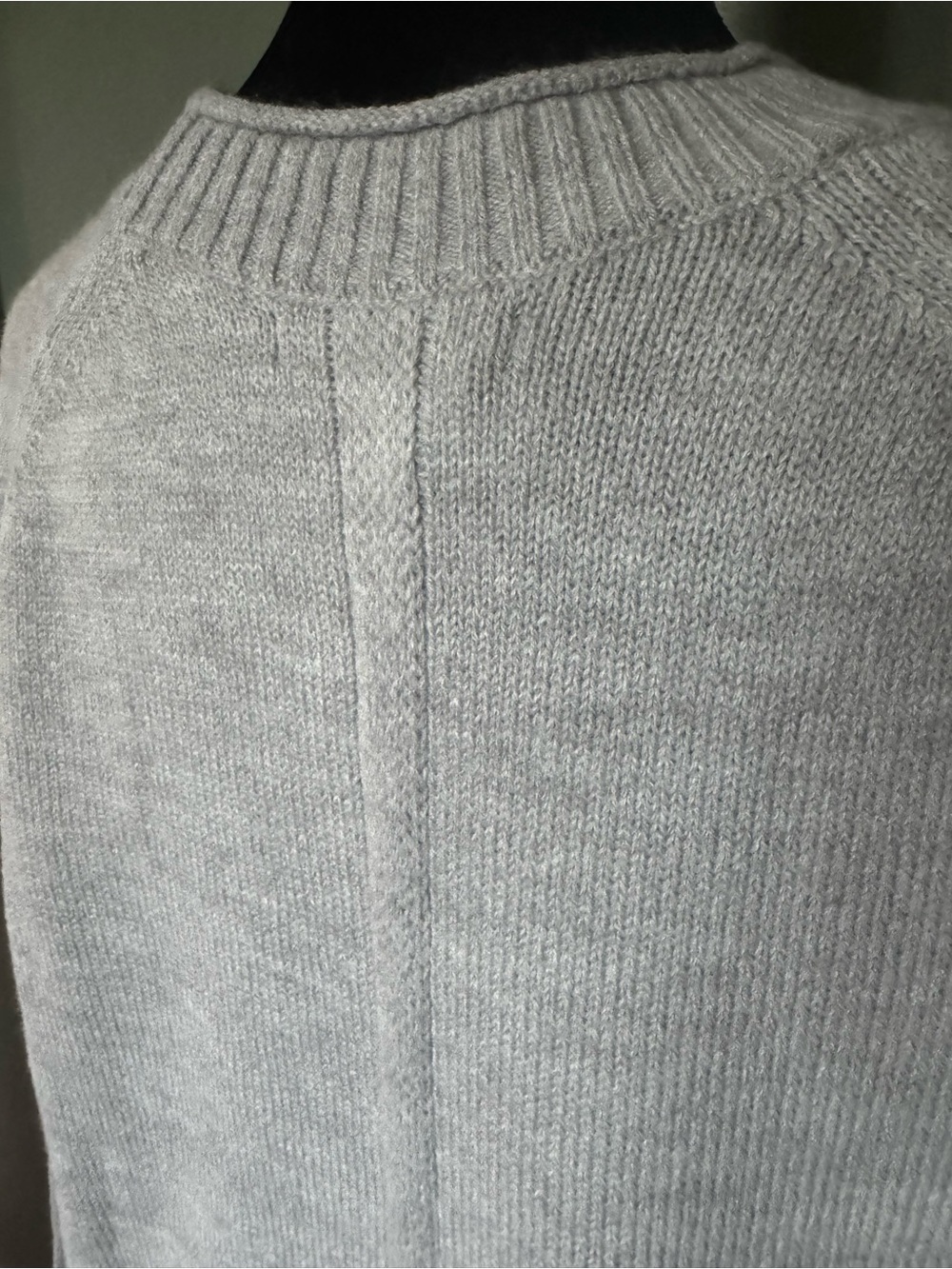 Banana Republic Light Gray Crewneck Sweater - Picture 4 of 6